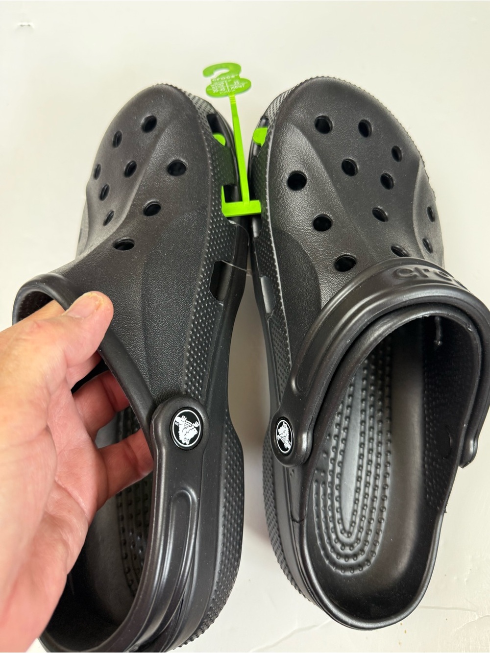 NWT CROCS Baya Black Clogs Size 6m/7w - Picture 3 of 7